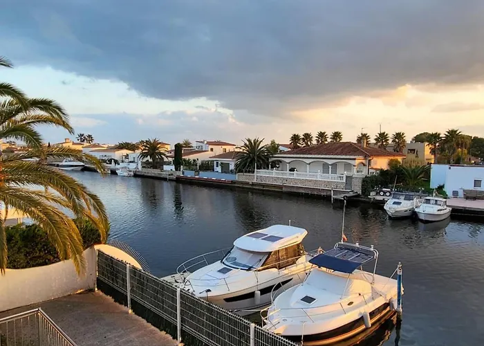 Casa Excepcional En Roses: Piscina, Amarre, Terraza Y Jardin Disfrutar Del Sol Y Relax - Es-258-64 بيت للعطل روساس