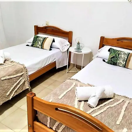 Casa Excepcional En Roses: Piscina, Amarre, Terraza Y Jardin Disfrutar Del Sol Y Relax - Es-258-64 * Roses